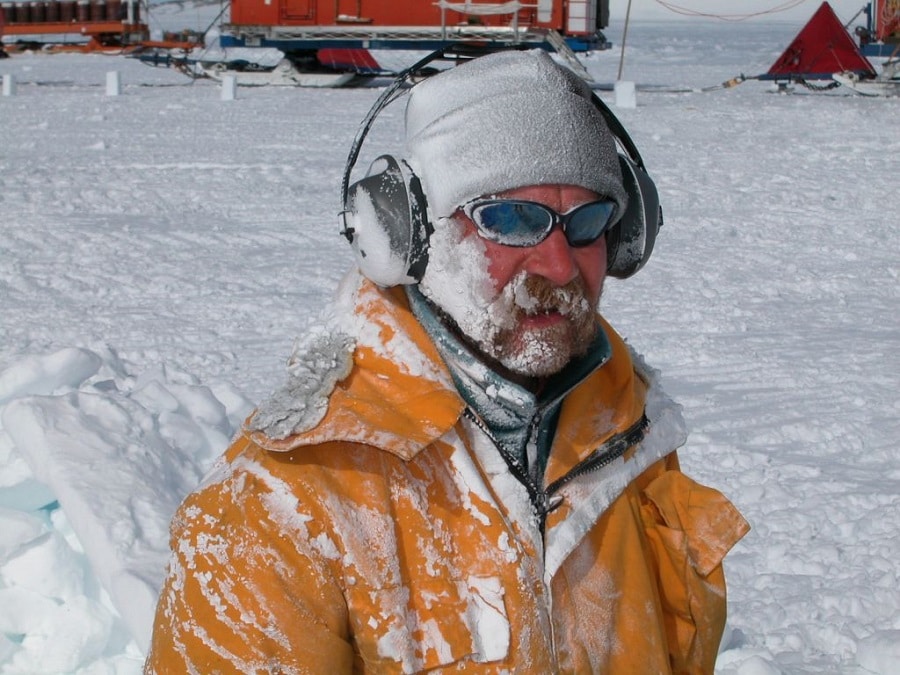 Extreme weather clothes and gear