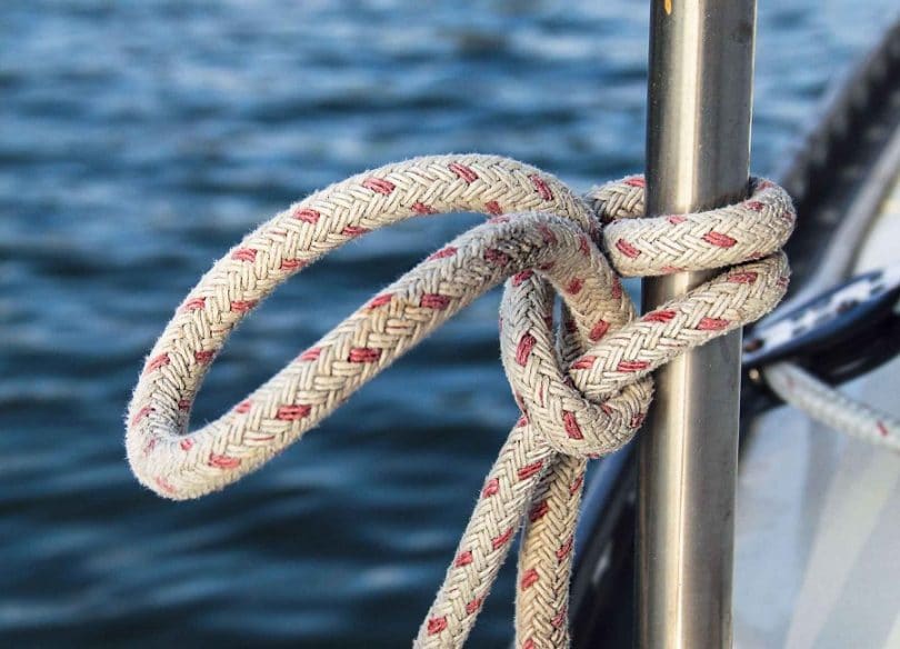Sailing with paracord