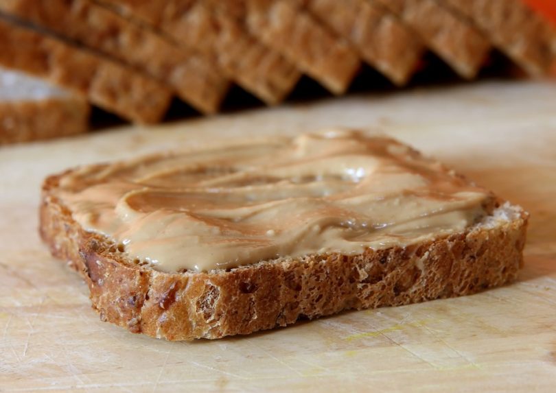 Bread with peanut butter