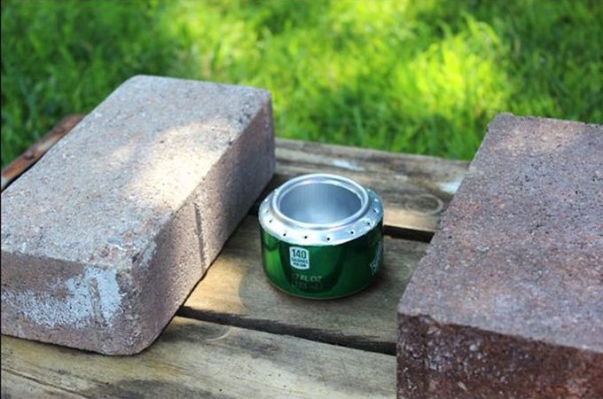 DIY alcohol stove from can