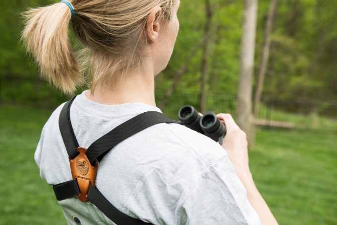 binoculars harness featured