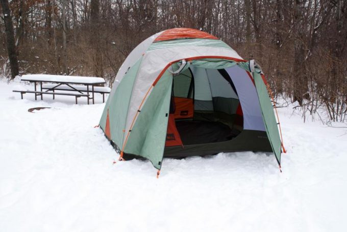 ventilating tent