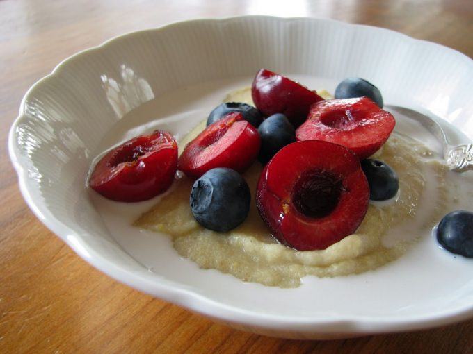 Millet porridge with coconut and berries