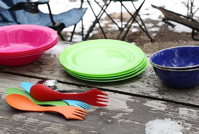 camping plates and sporks