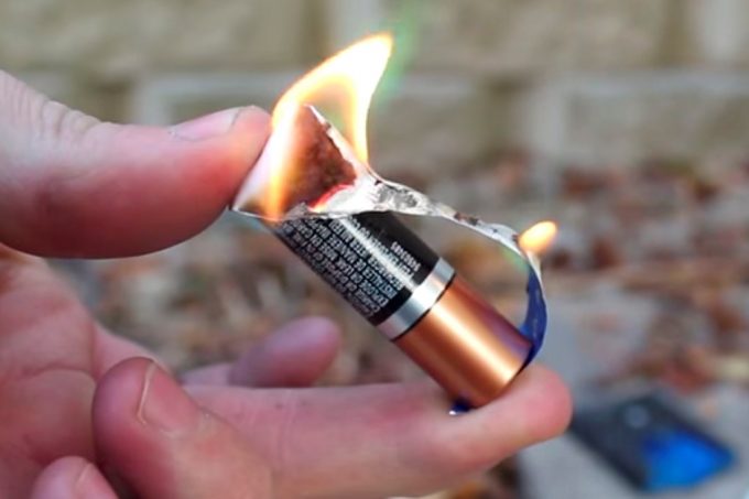 Starting a Fire with Battery and Gum Wrap